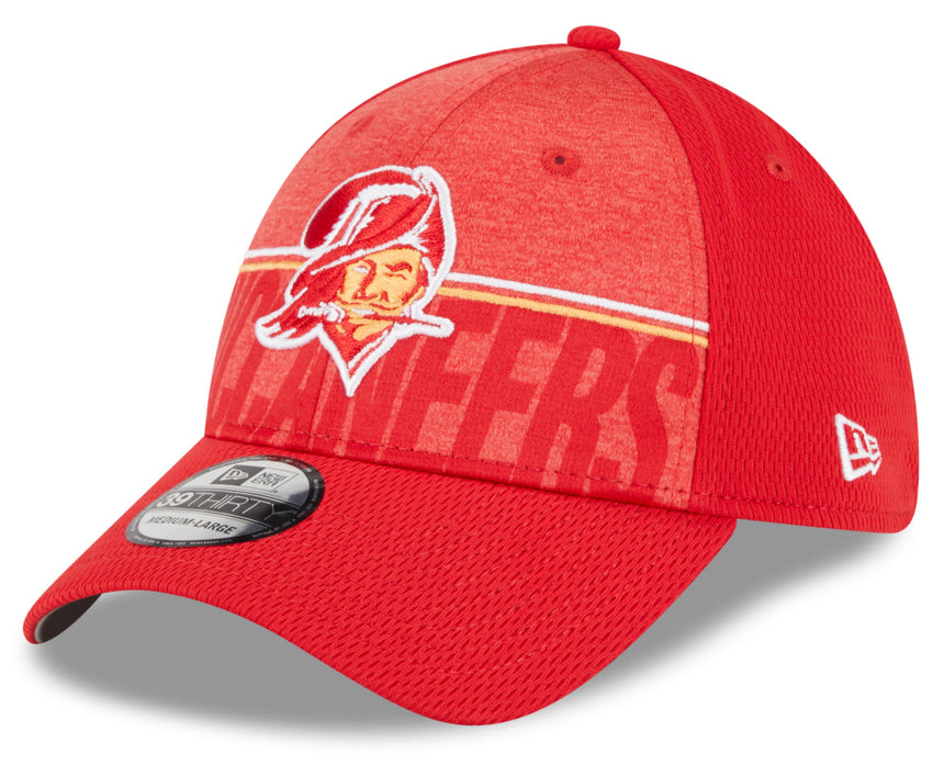 Men's Tampa Bay Buccaneers New Era NFL 2023 Training Camp Red Throwback Logo 39THIRTY Flex Fit Hat - Pro Jersey Sports