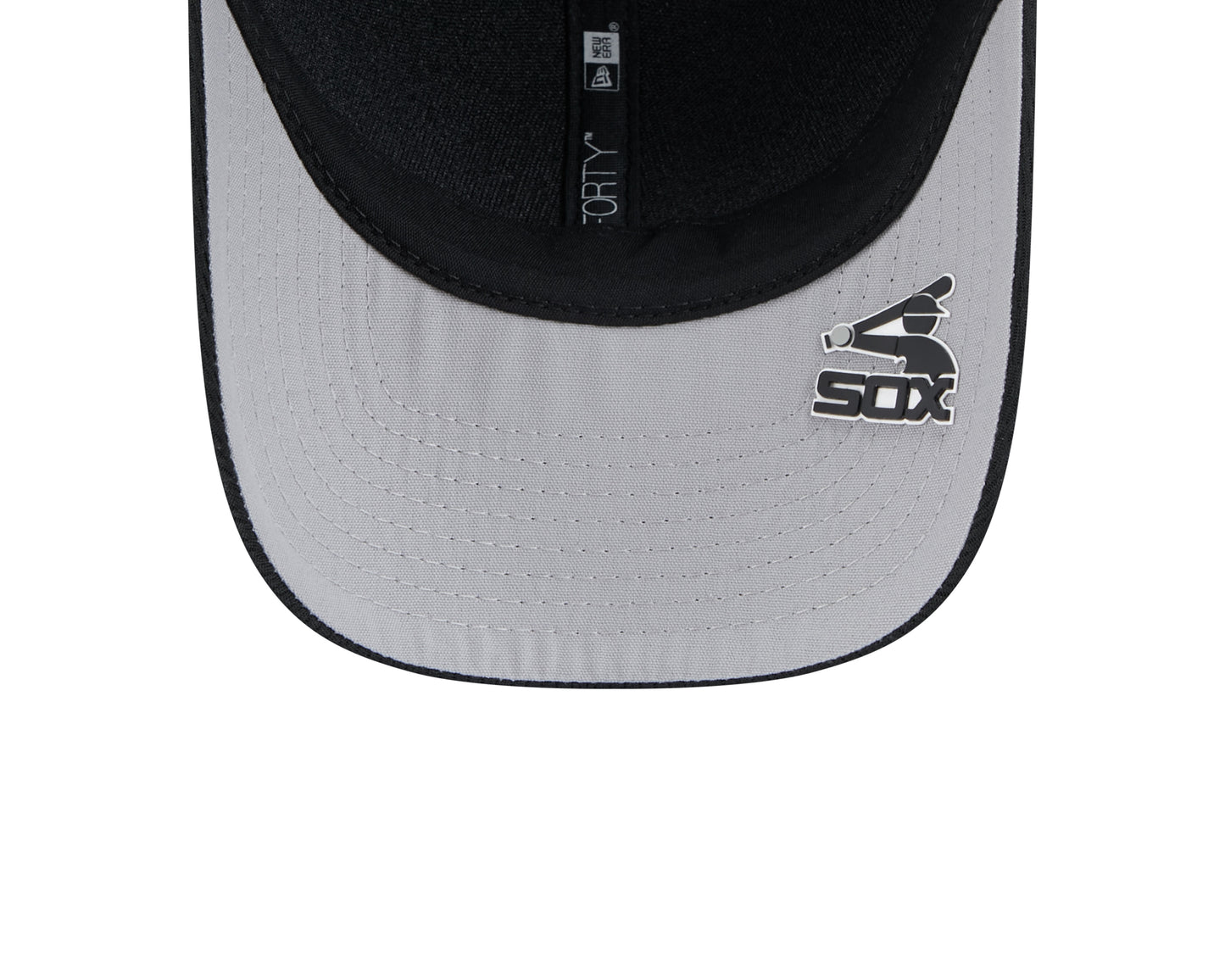 Chicago White Sox New Era Black 2025 Clubhouse Alternate M-Crown 9FORTY Adjustable Hat - Pro Jersey Sports