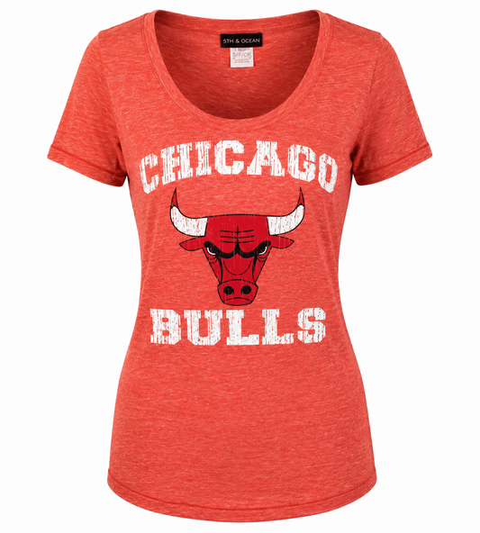 Womens Chicago Bulls Distressed Logo Tee