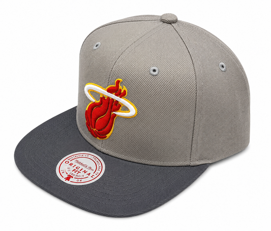 Men's Miami Heat NBA Cool Gray 3 Mitchell & Ness Snapback Hat