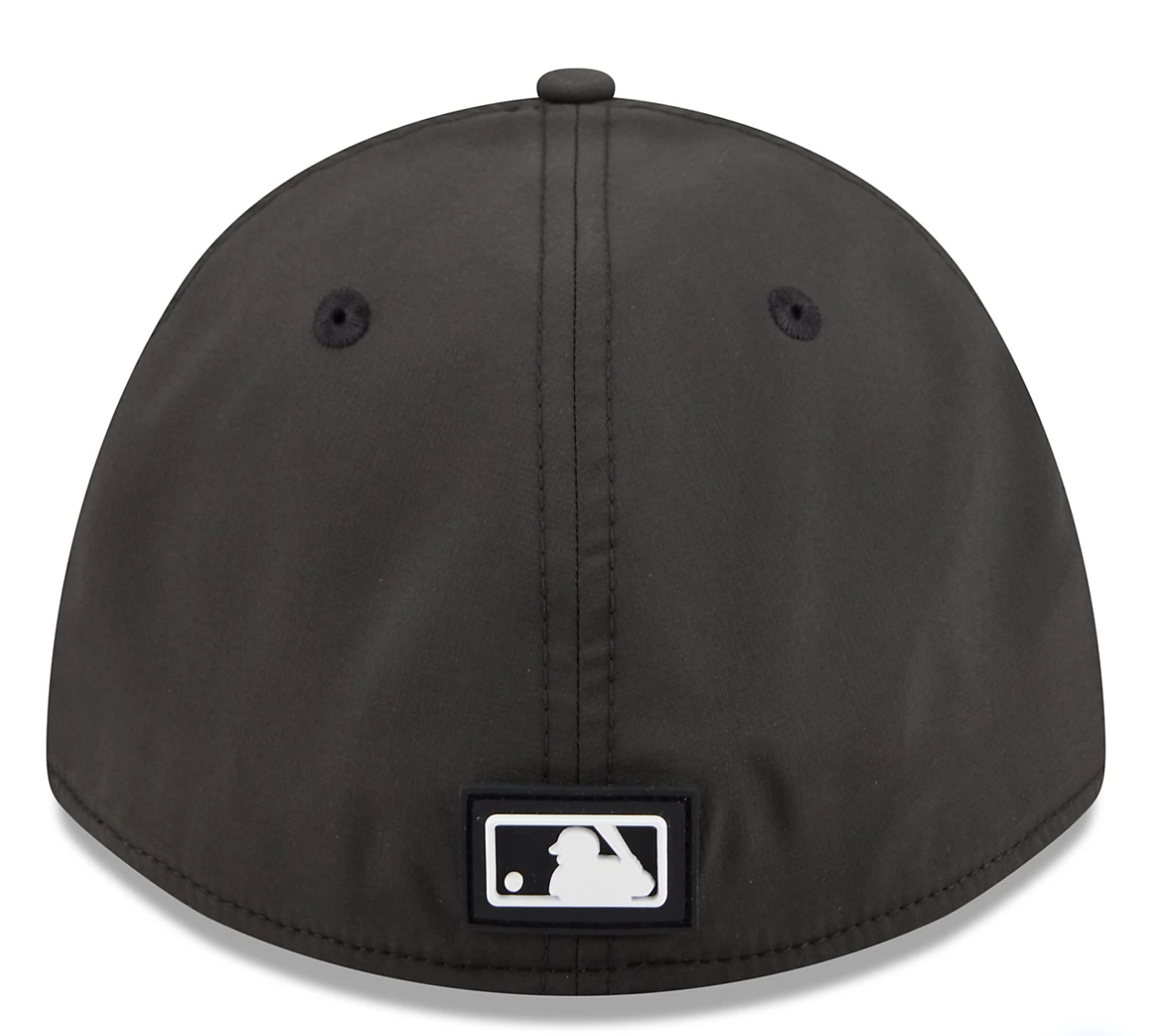 Chicago White Sox New Era 2026 Clubhouse M-Crown 39Thirty Black Flex Fit Hat