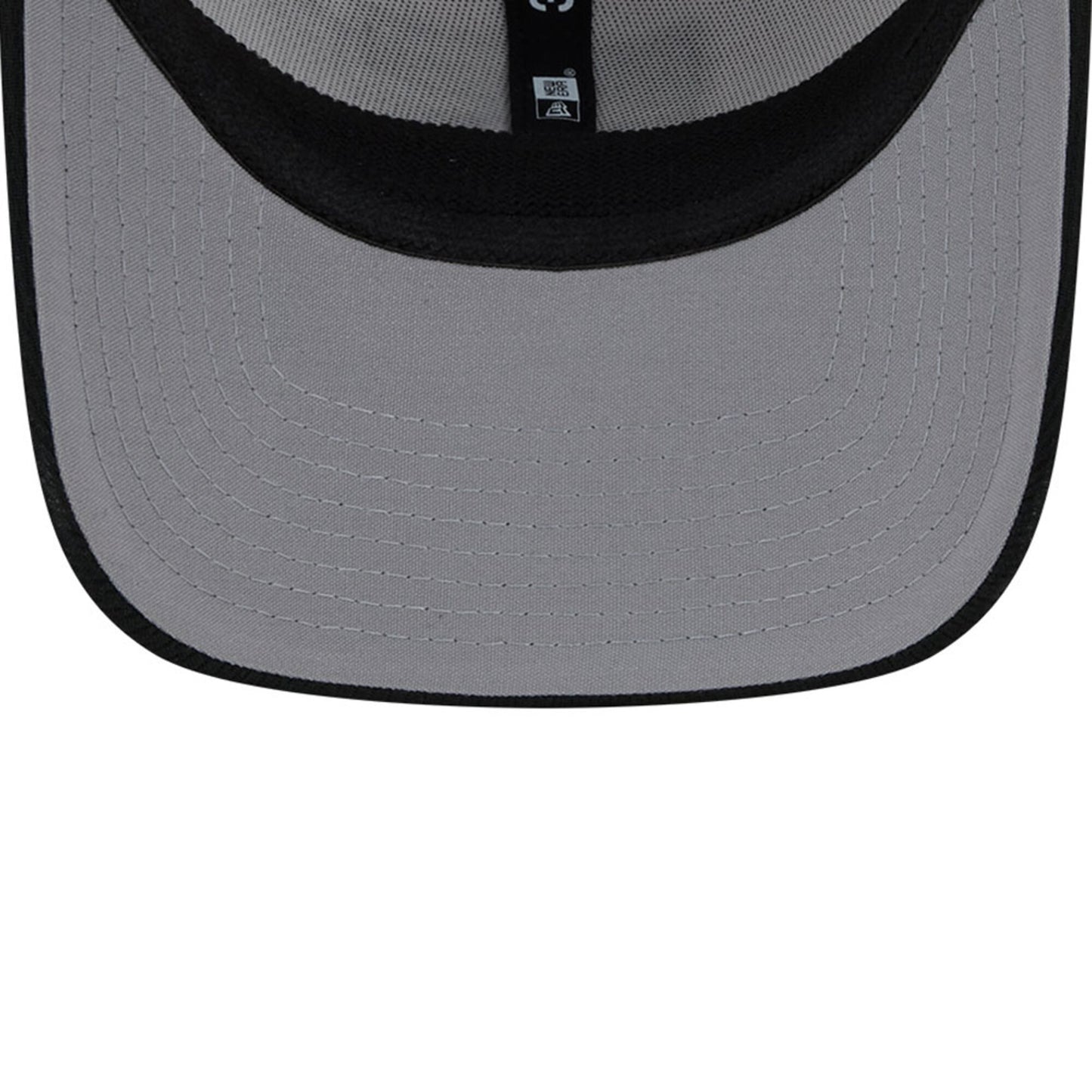 Men's Las Vegas Raiders Primary Logo New Era White/Black 2023 Sideline 39THIRTY Flex Hat - Pro Jersey Sports