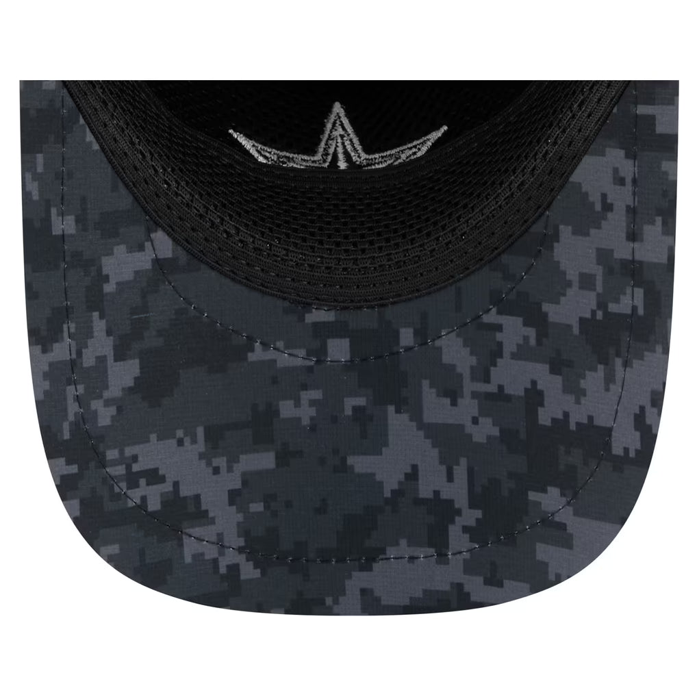 Dallas Cowboys New Era 2026 Salute To Service Apex 9FORTY Bearhead Logo Adjustable Trucker Hat - Black
