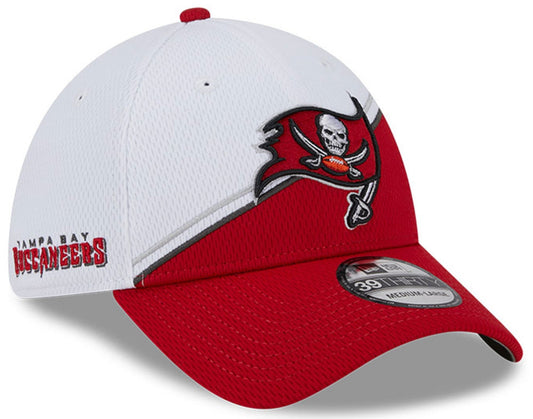 Men's Tampa Bay Buccaneers Primary Logo New Era White/Red 2023 Sideline 39THIRTY Flex Hat - Pro Jersey Sports