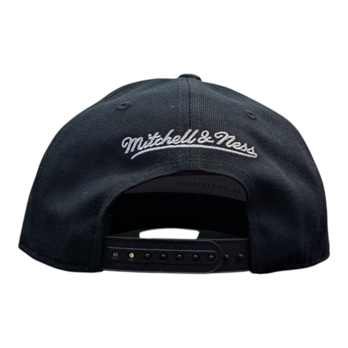 Chicago Bulls Mitchell & Ness NBA Legendary Black/White Pro Pinch Fit Snapback Hat