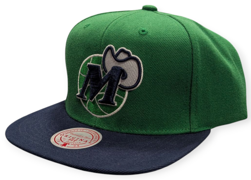 Men's Dallas Mavericks NBA Core Basic Green/Navy HWC Mitchell & Ness Snapback Hat - Pro Jersey Sports