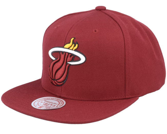 Men's Miami Heat Mitchell & Ness NBA Core basic Maroon Snapback Hat - Pro Jersey Sports