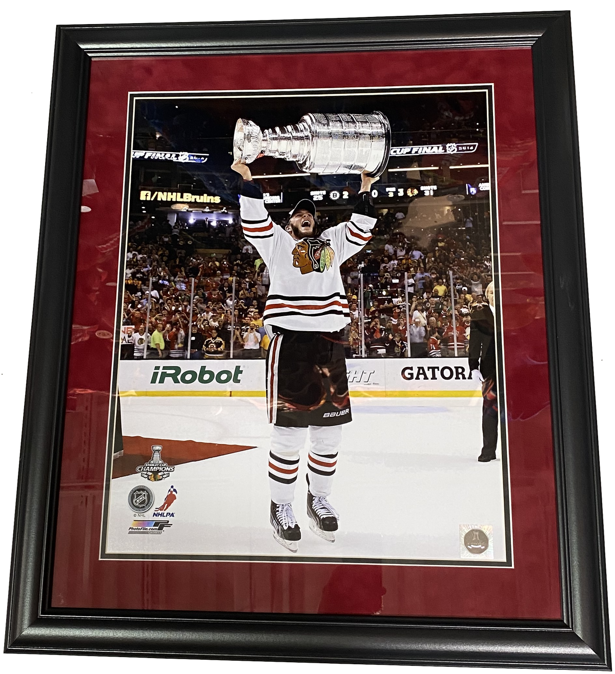 Chicago Blackhawks Jonathan Toews 2013 Stanley Cup 23" x 27" Framed Photo - Pro Jersey Sports