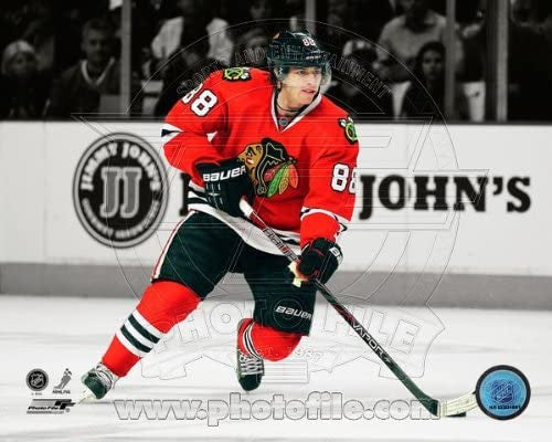 Patrick Kane Chicago Blackhawks NHL Spotlight Action Photo (Size: 8" x 10") - Pro Jersey Sports