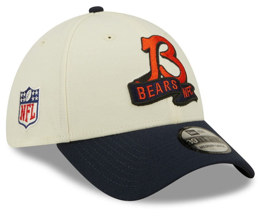 Men's Chicago Bears "B" Logo New Era Cream/Navy 2022 Sideline 39THIRTY Flex Hat - Pro Jersey Sports