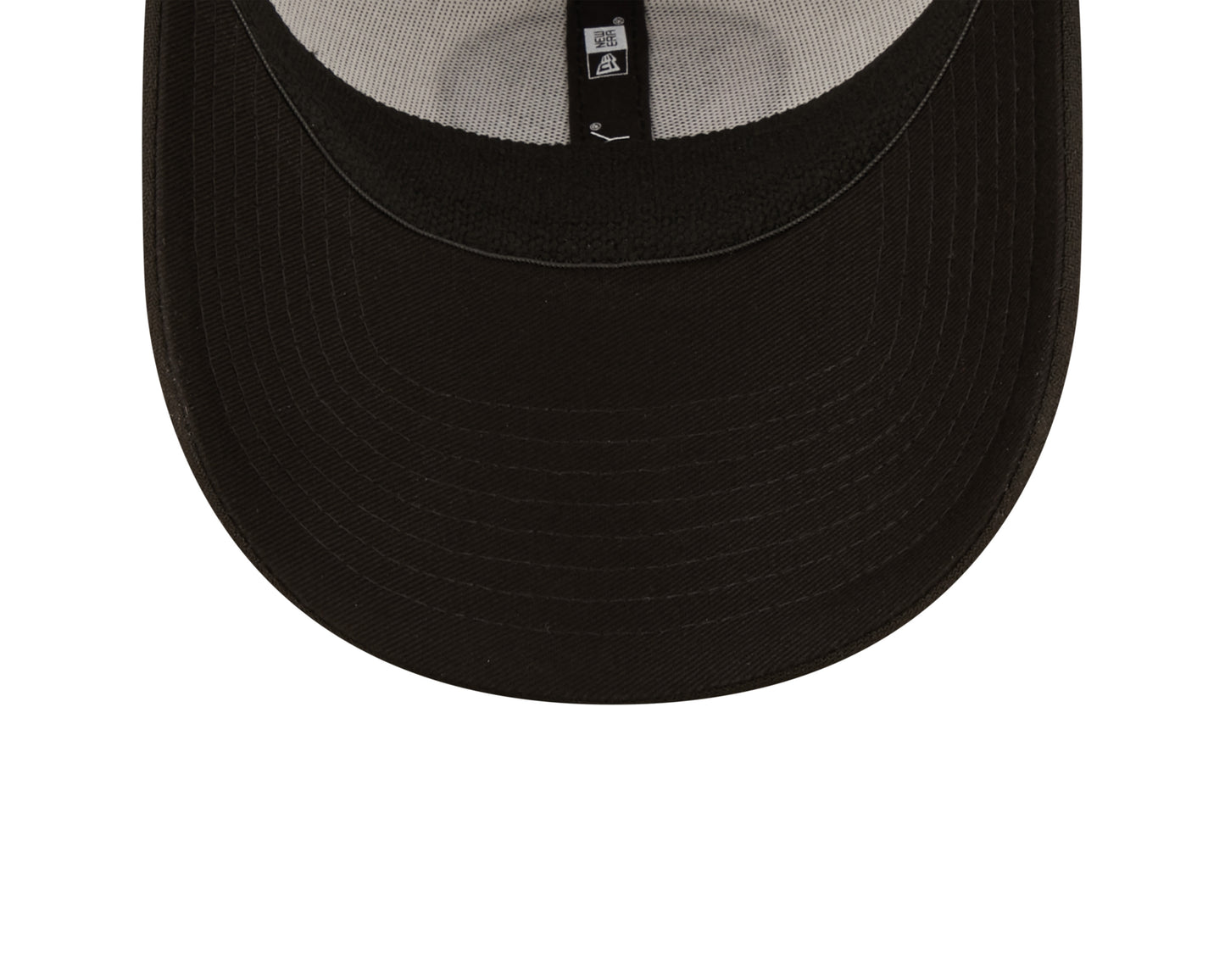 Men's Chicago Bears New Era Crucial Catch 2022 NFL Coaches Sideline Mascot Logo White/Black 39THIRTY Flex Hat - Pro Jersey Sports