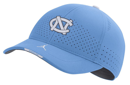 Nike Men's North Carolina Tar Heels Blue AeroBill Swoosh Adjustable Classic 99 Football Sideline Hat - Pro Jersey Sports