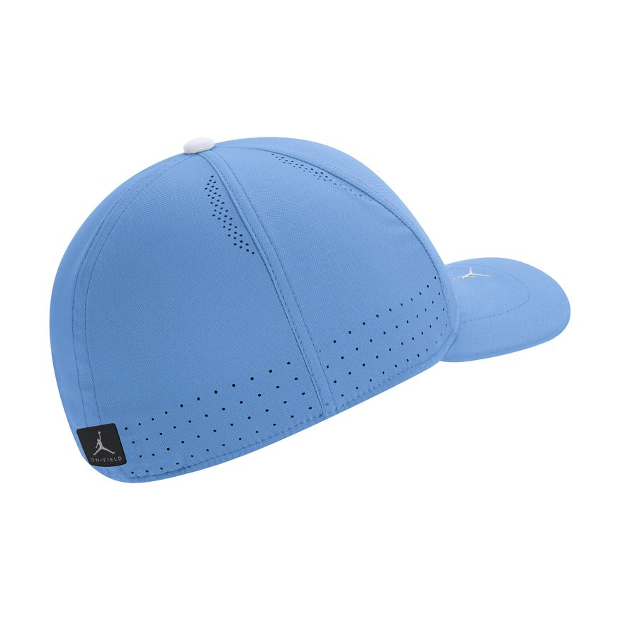 Nike Men's North Carolina Blue AeroBill Swoosh Classic 99 One Size Stretch Sideline Hat - Pro Jersey Sports