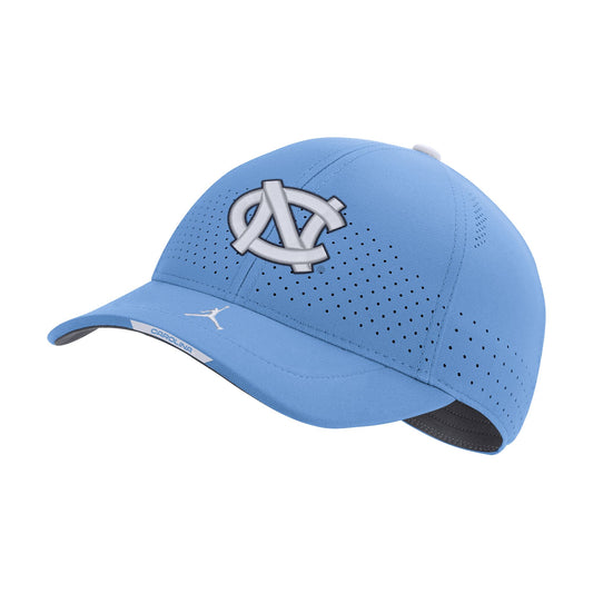 Jordan Men's North Carolina Tar Heels Carolina Blue Authentic Team Issue Aerobill Flex Hat