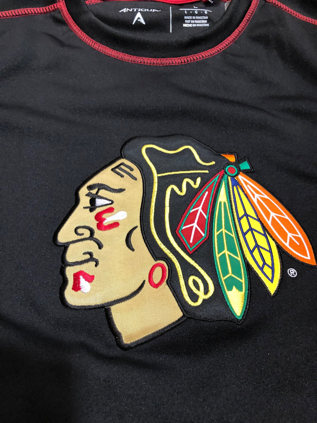 Chicago Blackhawks Volt Logo Fleece Sweatshirt By Antigua - Pro Jersey Sports