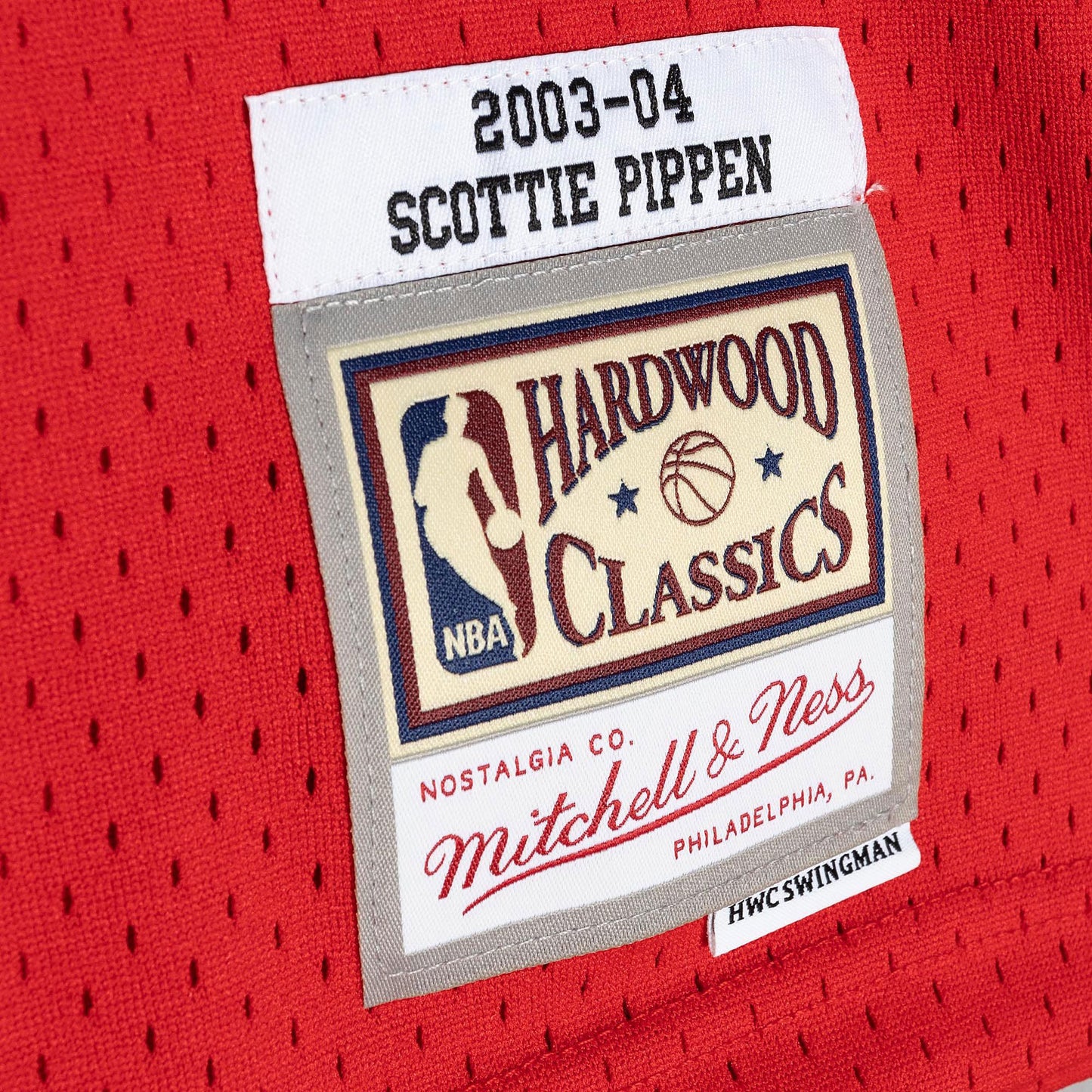 Mens Chicago Bulls Scottie Pippen Mitchell & Ness Red 2003 Hardwood Classics Swingman Jersey - Pro Jersey Sports