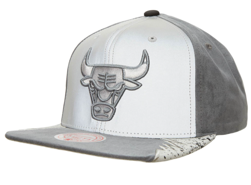 Chicago Bulls Mitchell & Ness 3M AIR JORDAN DAY 5 Snapback Hat- Gray/Silver - Pro Jersey Sports
