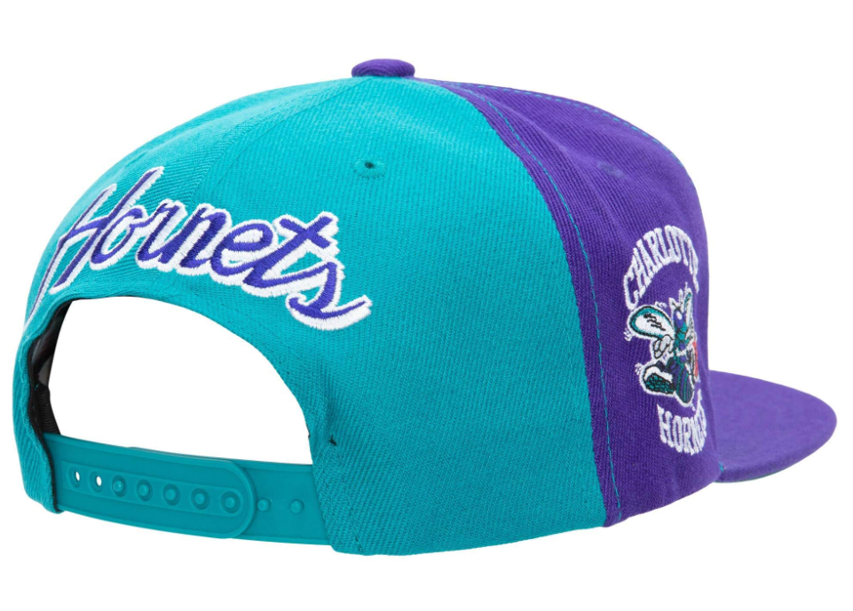Charlotte Hornets NBA Rear Script Deadstock Mitchell & Ness Snapback Hat