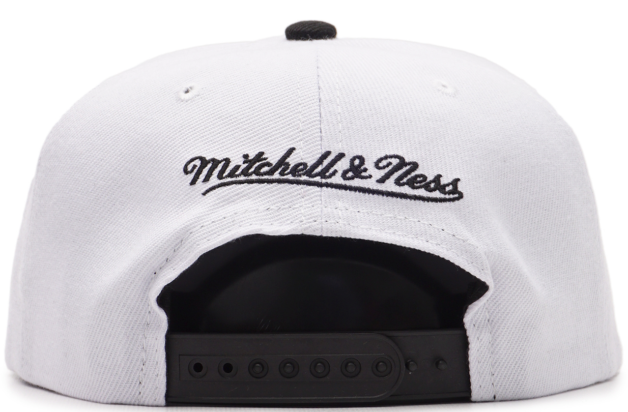Men's Milwaukee Bucks Mitchell & Ness Cement Top Snapback Hat
