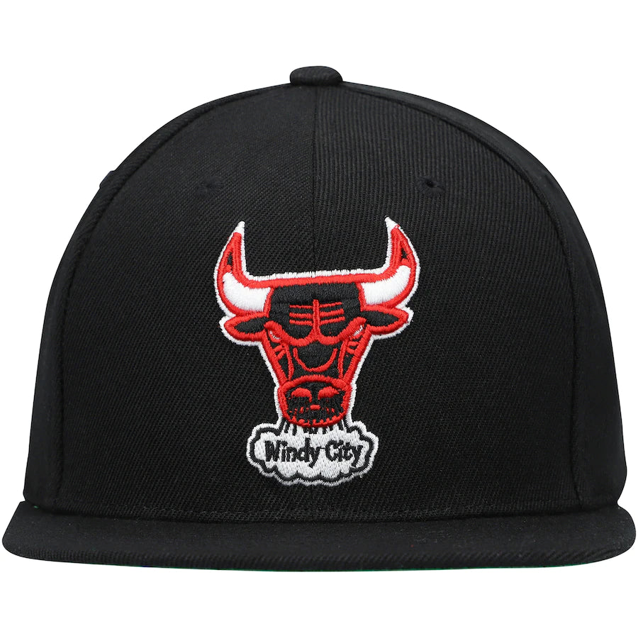 Men's Mitchell & Ness Chicago Bulls NBA Core Basic Adjustable Snapback Hat