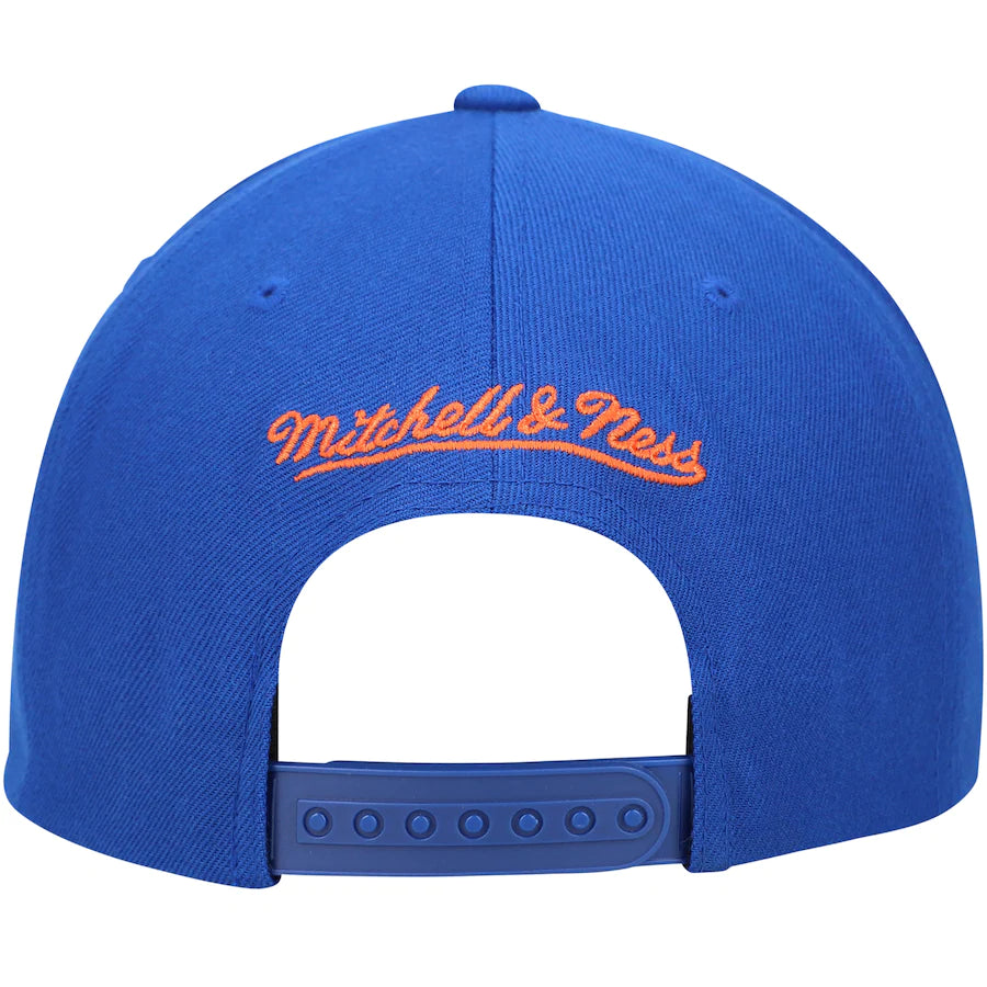 Men's New York Knicks Mitchell & Ness NBA Core Basic Snapback Hat