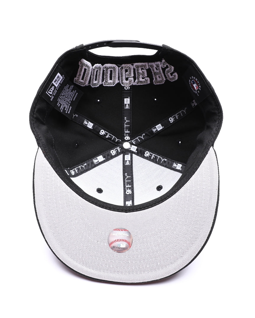 Los Angeles Dodgers New Era Black Chain Stitch 9FIFTY Snapback Adjustable Hat