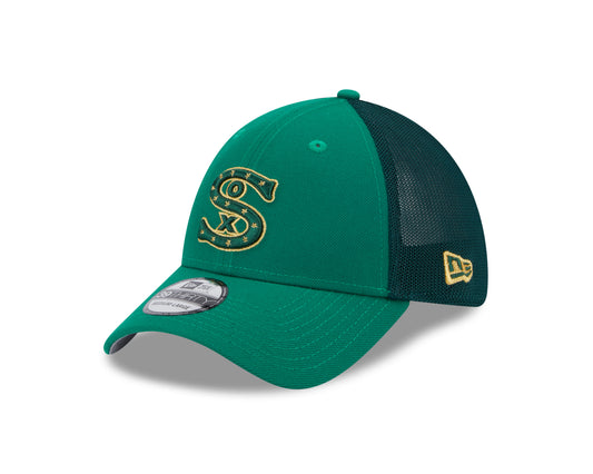 Chicago White Sox New Era Kelly Green St Patrick's Day Trucker 39THIRTY Flex-Fit Hat