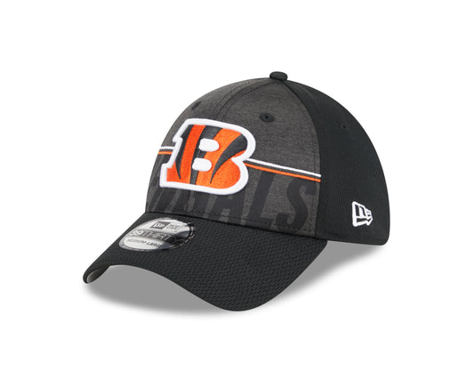 Men's Cincinnati Bengals New Era NFL 2023 Training Camp Black Primary Logo 39THIRTY Flex Fit Hat