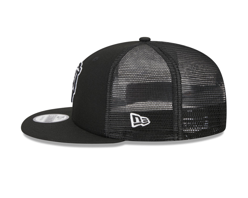 Chicago Bears New Era Primary Black and White Trucker 9FIFTY Snapback Hat - Pro Jersey Sports