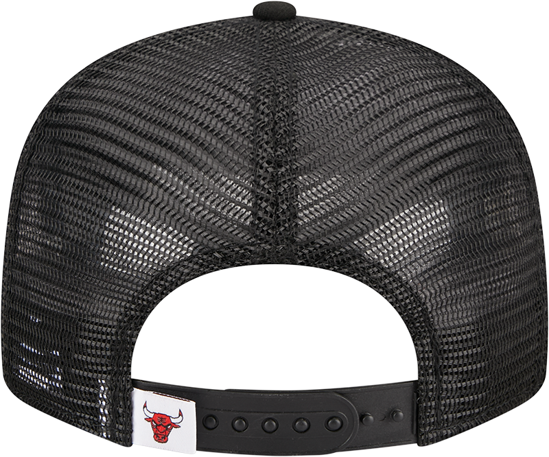Chicago Bulls New Era Black 9FIFTY Trucker Snapback Hat