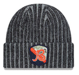 Chicago Bears New Era Black 2023 NFL Sideline Alternate Logo Official Salute To Service Sport Knit Hat - Pro Jersey Sports