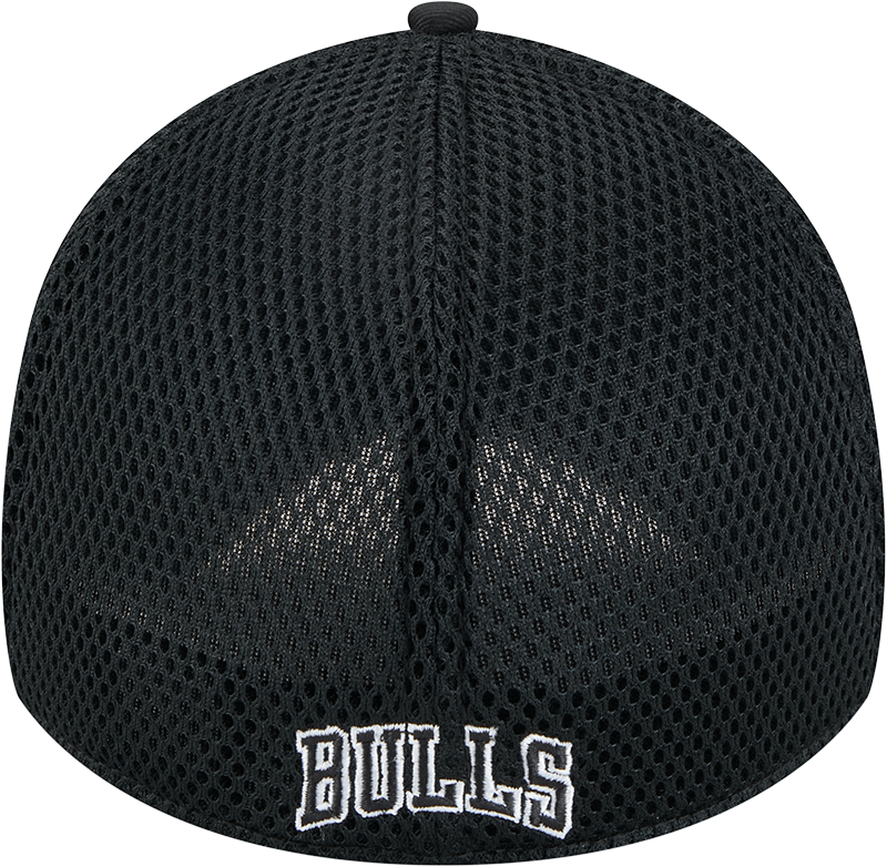 Men’s Chicago Bulls New Era Black and White Neo 39THIRTY Flex Fit Hat