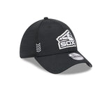 Men's Chicago White Sox New Era Black & White 2024 Clubhouse 39THIRTY Flex Fit Hat - Pro Jersey Sports
