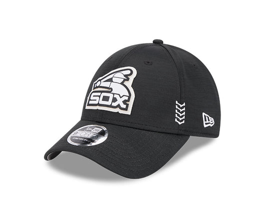 Men's Chicago White Sox New Era Black & White 2024 Clubhouse 9FORTY Adjustable Hat