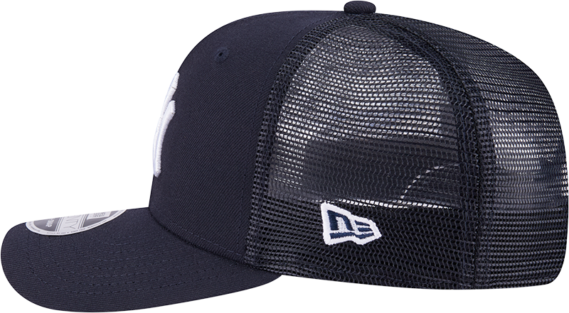New York Yankees New Era Navy 9SEVENTY Trucker Adjustable Hat