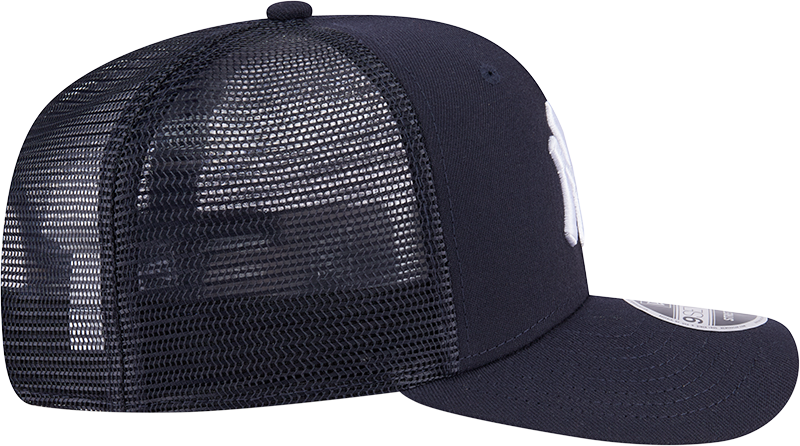 New York Yankees New Era Navy 9SEVENTY Trucker Adjustable Hat