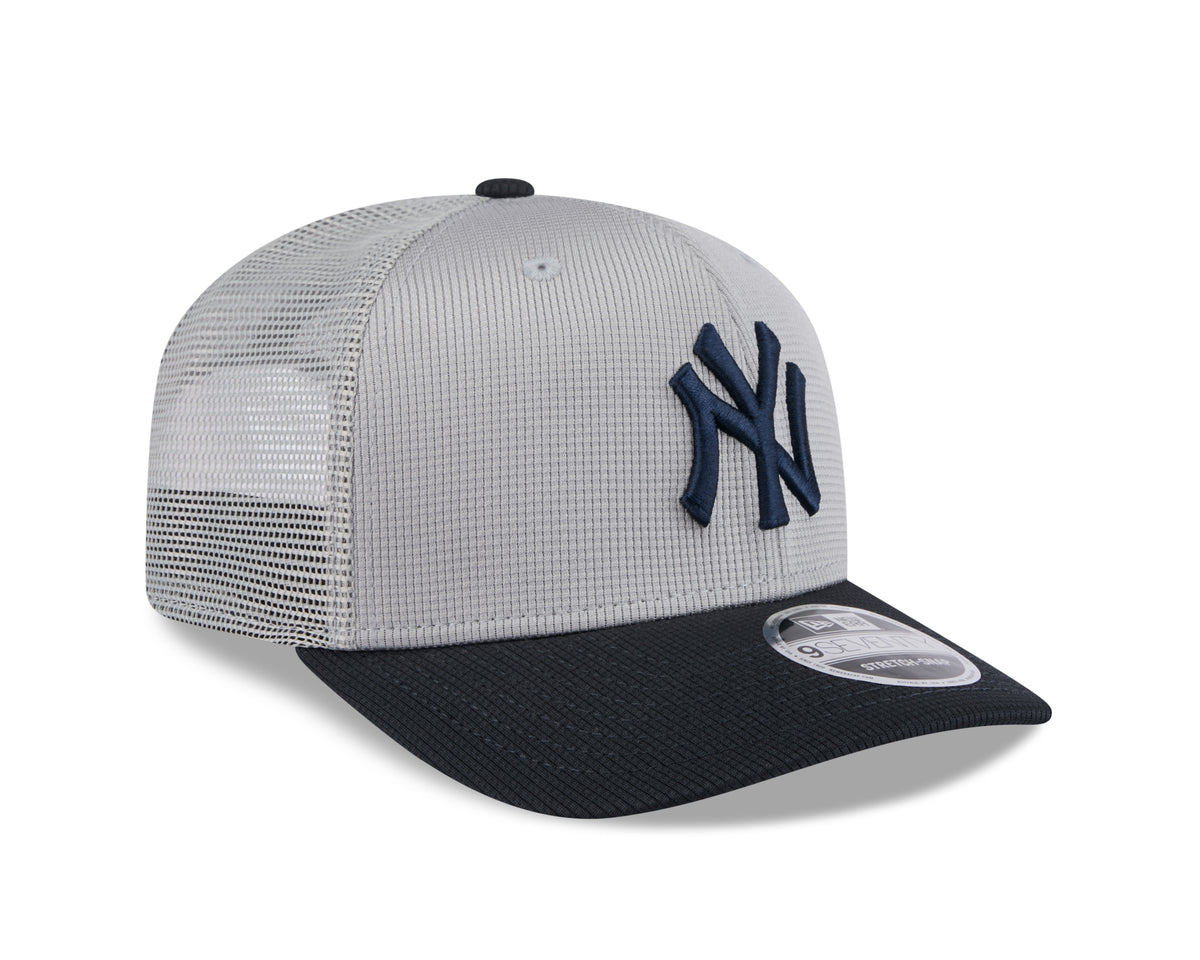 New York Yankees New Era Gray/Navy 2025 Spring Training 9SEVENTY Road Trucker Hat - Pro Jersey Sports
