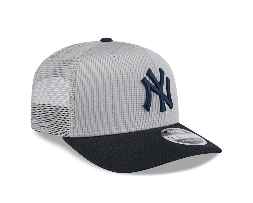 New York Yankees New Era Gray/Navy 2025 Spring Training 9SEVENTY Road Trucker Hat - Pro Jersey Sports