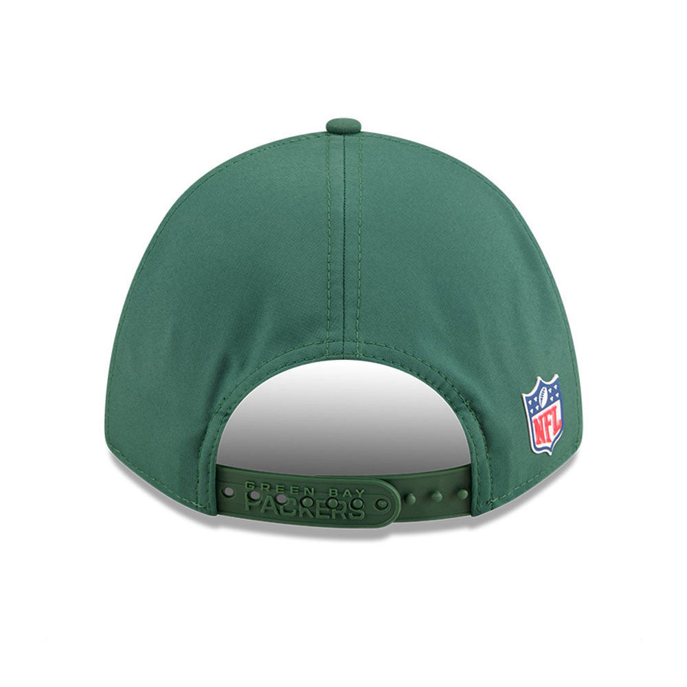 Men's Green Bay Packers New Era Green 2025 NFL Primary Logo Sideline Heat 9FORTY M-Crown Adjustable Hat - Pro Jersey Sports