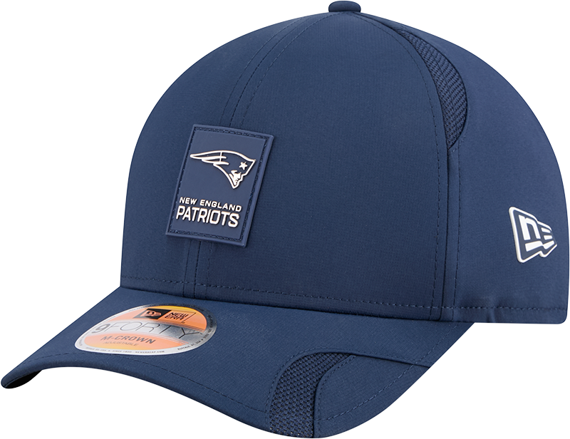 Men's New England Patriots New Era Navy 2025 NFL Sideline Heat 9FORTY M-Crown Adjustable Hat