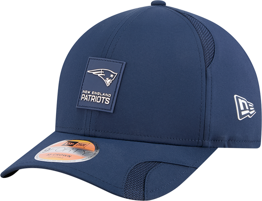 Men's New England Patriots New Era Navy 2025 NFL Sideline Heat 9FORTY M-Crown Adjustable Hat