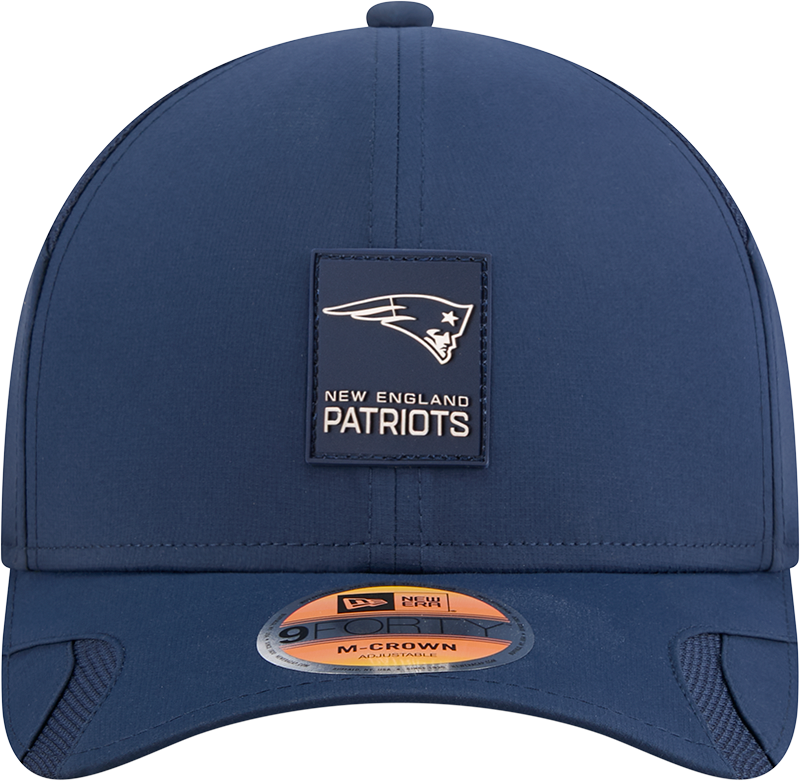 Men's New England Patriots New Era Navy 2025 NFL Sideline Heat 9FORTY M-Crown Adjustable Hat