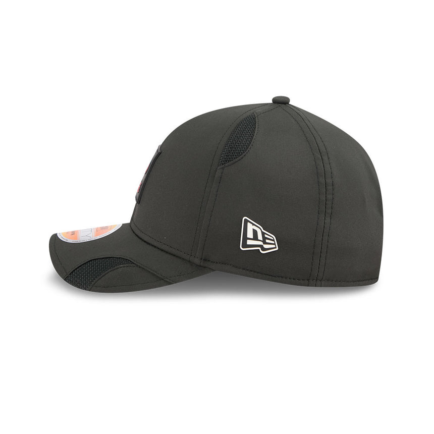Men's San Francisco 49ers New Era Black 2025 NFL Primary Logo Sideline Heat 9FORTY M-Crown Adjustable Hat - Pro Jersey Sports