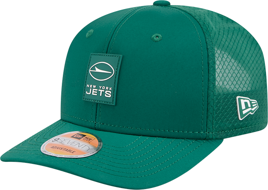 Men's New York Jets New Era Green 2025 Sideline 9SEVENTY Trucker Adjustable Hat - Pro Jersey Sports