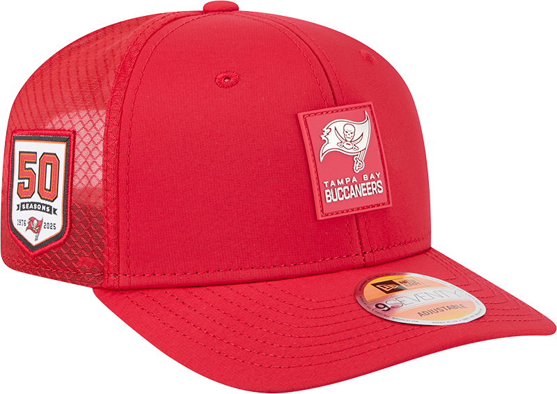 Men's Tampa Bay Buccaneers New Era Red 2025 Sideline 9SEVENTY Trucker Adjustable Hat - Pro Jersey Sports