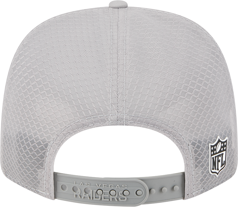 Men's Las Vegas Raiders New Era Gray 2025 NFL Sideline Heat 9SEVENTY Adjustable Hat