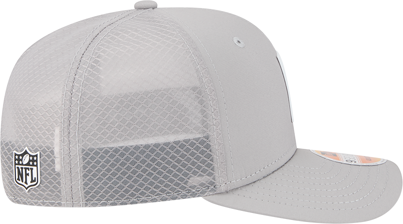 Men's Las Vegas Raiders New Era Gray 2025 NFL Sideline Heat 9SEVENTY Adjustable Hat