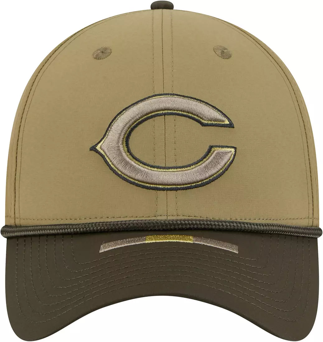 Men's New Era Green Chicago Bears 2025 Salute to Service 39THIRTY Flex Hat-C Logo