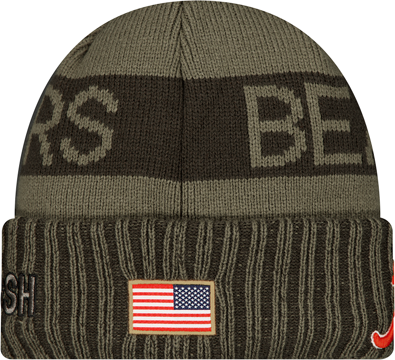 Chicago Bears New Era Green 2025 NFL Sideline Salute To Service B Cuffed Knit Hat - Pro Jersey Sports