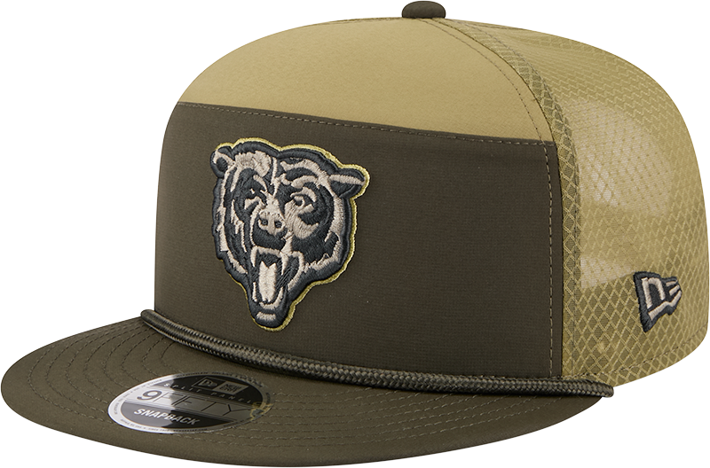 Men's Chicago Bears New Era Green 2025 Salute To Service Sideline Split Panel 9FIFTY Snapback Trucker Hat - Pro Jersey Sports